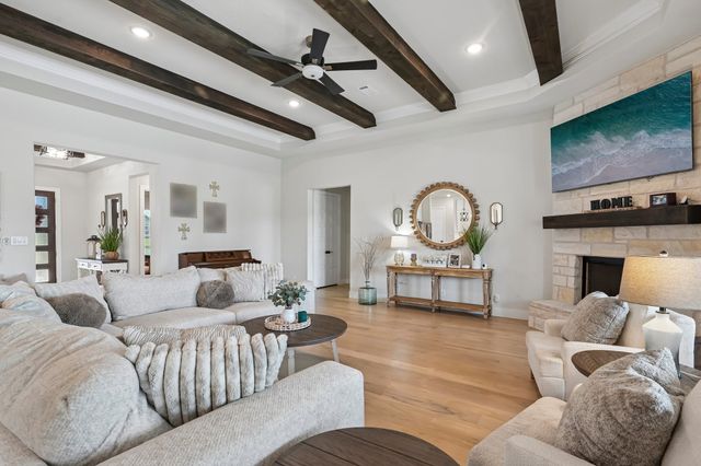 1065 Julian Drive, Van Alstyne, TX 75495