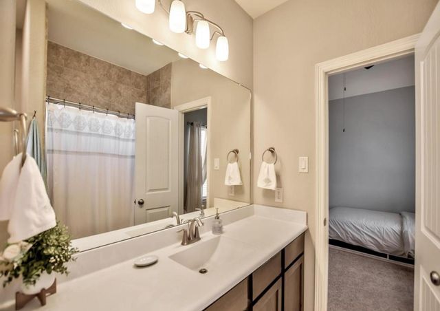 12265 Oxford Crescent Circle, Houston, TX 77082