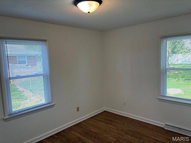 1020 Meadow Lane, St Charles, MO 63303