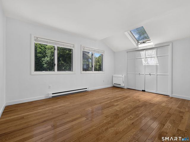 10 Herster Drive, East Lyme, CT 06357