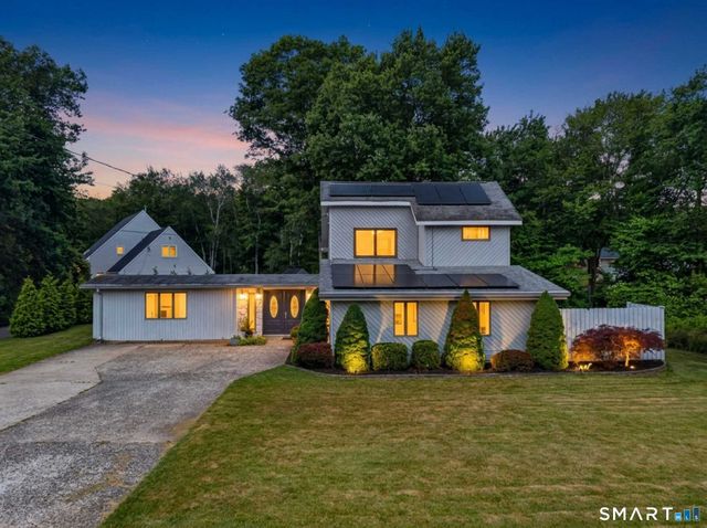10 Herster Drive, East Lyme, CT 06357