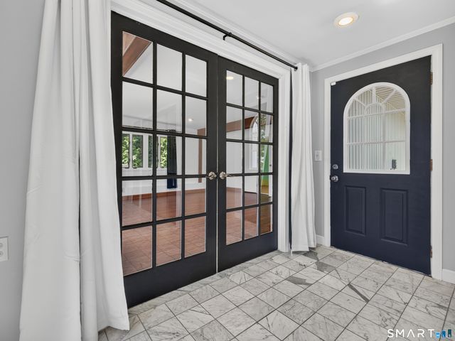 10 Herster Drive, East Lyme, CT 06357