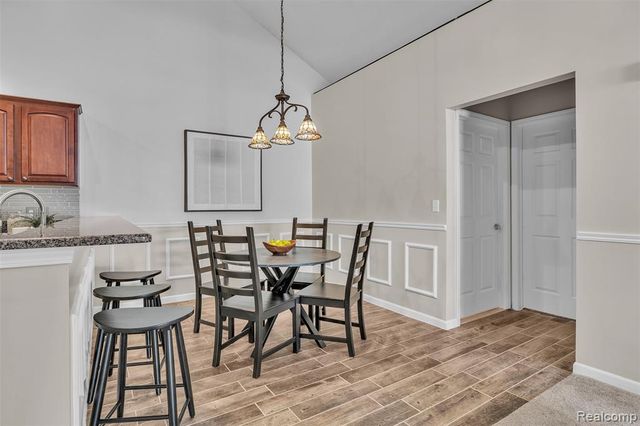 1155 Abbey Court, Westland, MI 48185