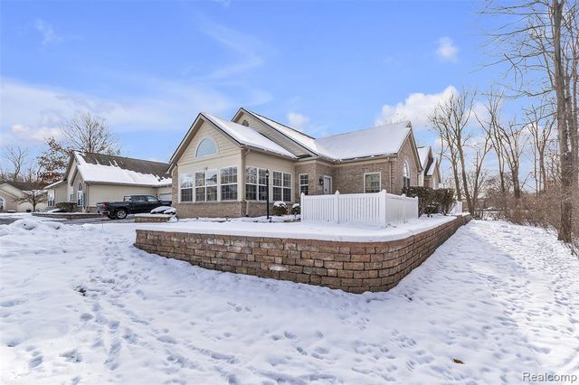 1155 Abbey Court, Westland, MI 48185