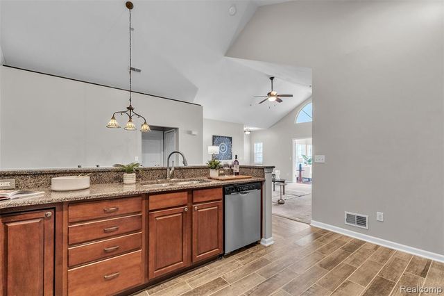 1155 Abbey Court, Westland, MI 48185