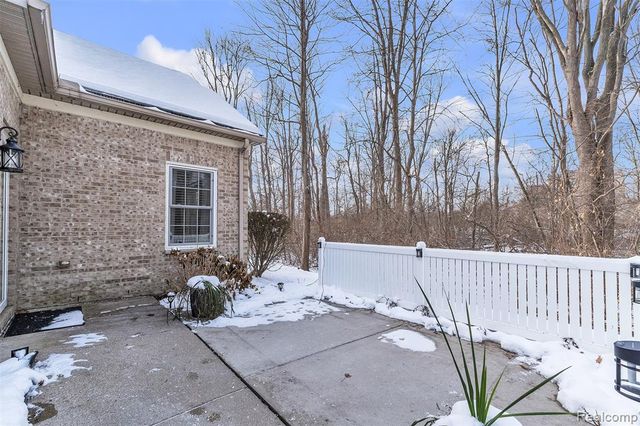 1155 Abbey Court, Westland, MI 48185