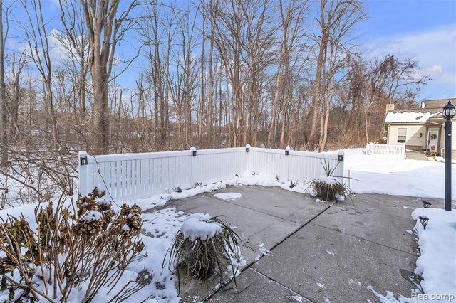 1155 Abbey Court, Westland, MI 48185