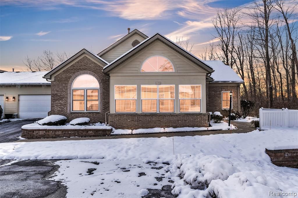 1155 Abbey Court, Westland, MI 48185