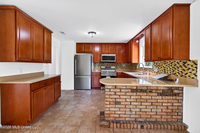 5717 Meadowview Drive, Moss Point, MS 39562