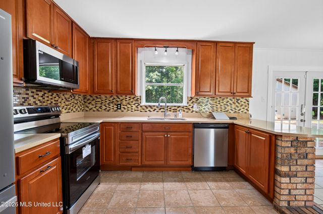 5717 Meadowview Drive, Moss Point, MS 39562