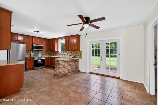 5717 Meadowview Drive, Moss Point, MS 39562