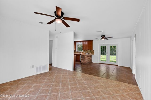 5717 Meadowview Drive, Moss Point, MS 39562