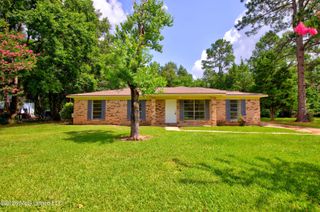 5717 Meadowview Drive, Moss Point, MS 39562