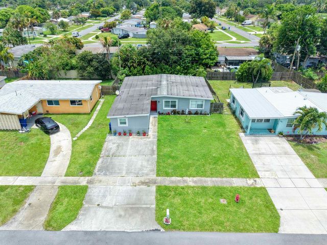754 Hibiscus Drive, Royal Palm Beach, FL 33411
