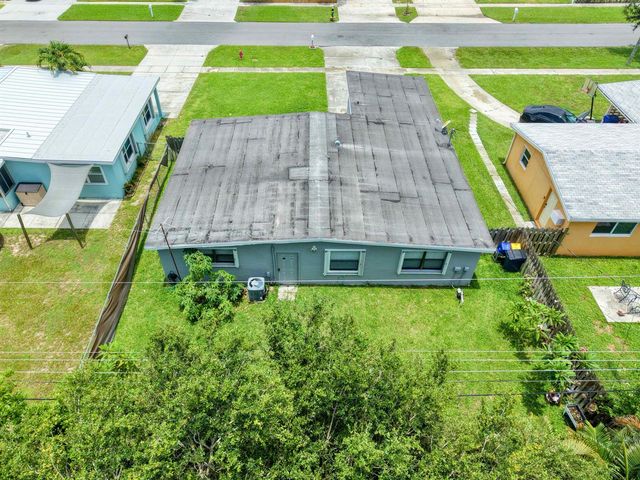 754 Hibiscus Drive, Royal Palm Beach, FL 33411