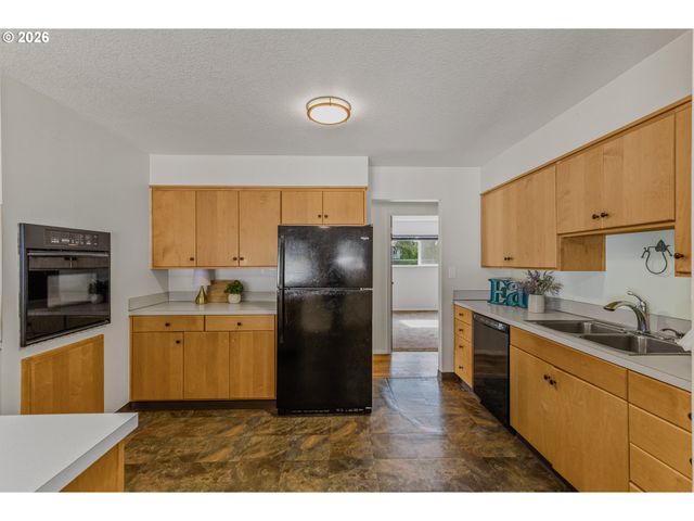 2764 COLUMBIA Blvd, St Helens, OR 97051