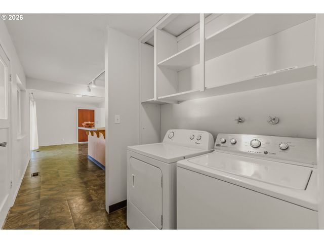 2764 COLUMBIA Blvd, St Helens, OR 97051