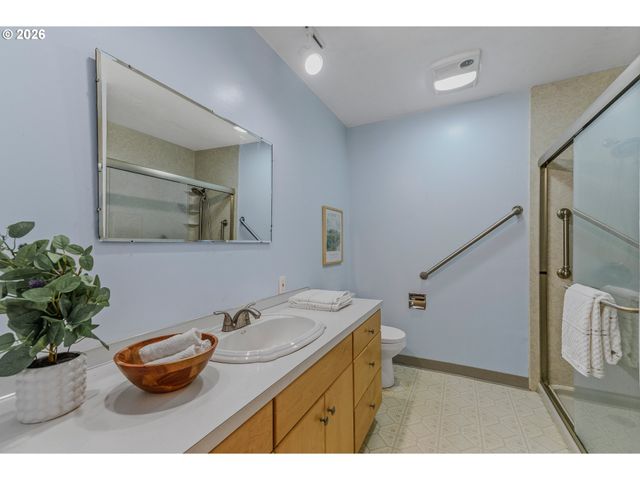 2764 COLUMBIA Blvd, St Helens, OR 97051