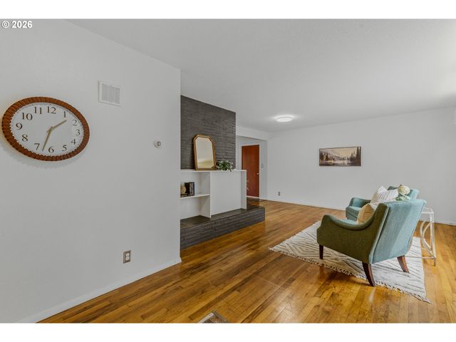 2764 COLUMBIA Blvd, St Helens, OR 97051