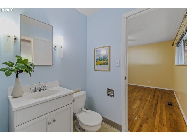 2764 COLUMBIA Blvd, St Helens, OR 97051