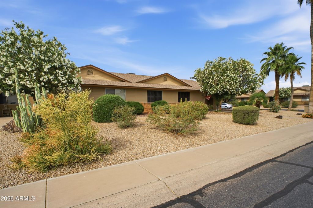 18622 N MICA Drive, Sun City West, AZ 85375