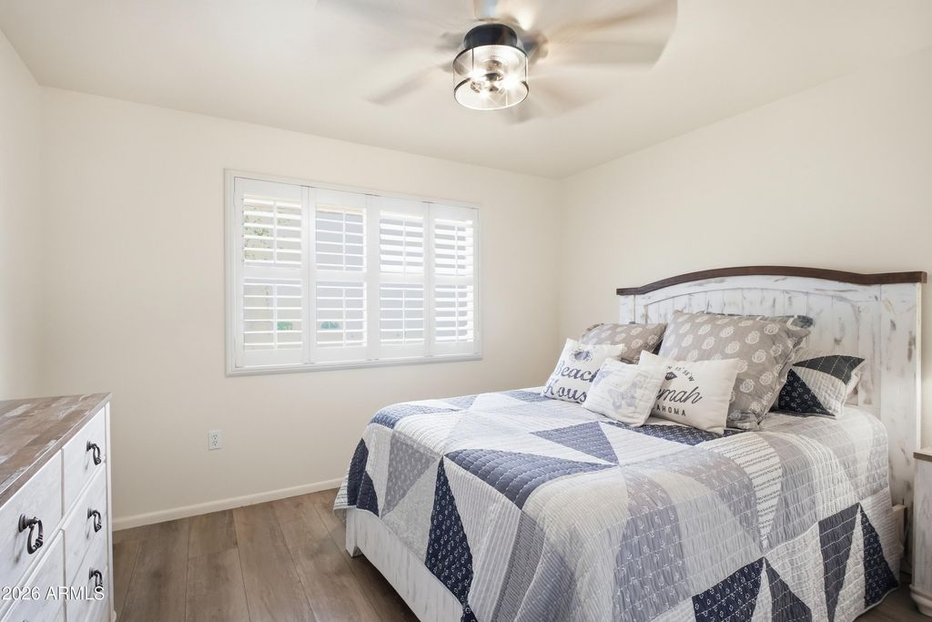 Image 14 of property listing at 18622 N MICA Drive, Sun City West, AZ 85375