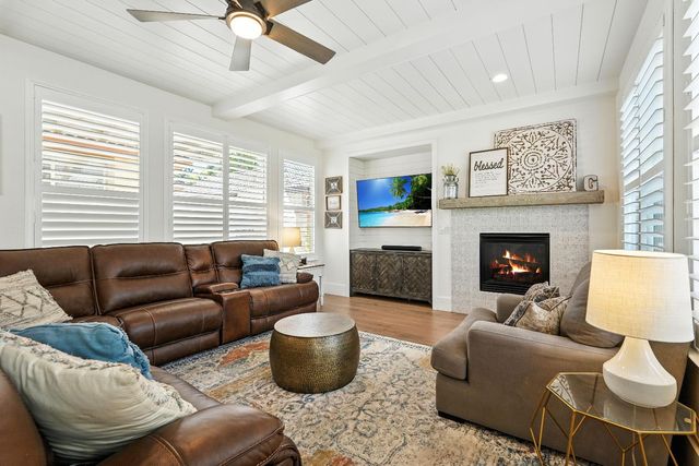 1082 Smith Way, Folsom, CA 95630