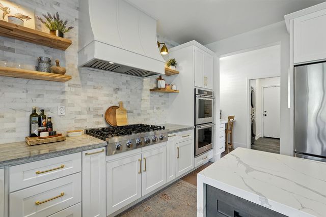 1082 Smith Way, Folsom, CA 95630