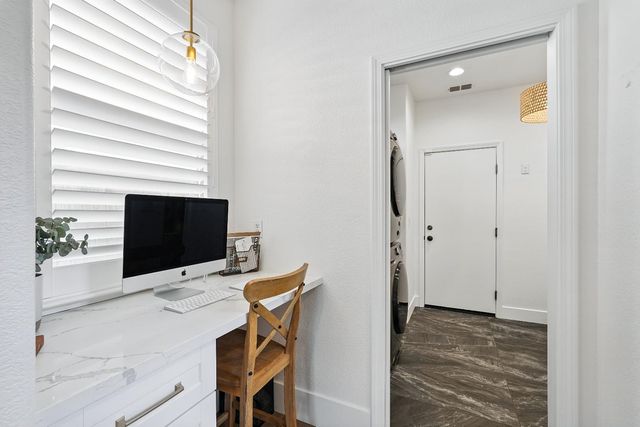 1082 Smith Way, Folsom, CA 95630