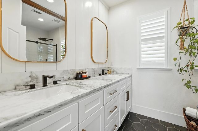 1082 Smith Way, Folsom, CA 95630