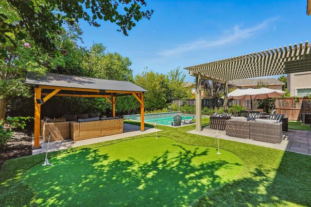 1082 Smith Way, Folsom, CA 95630