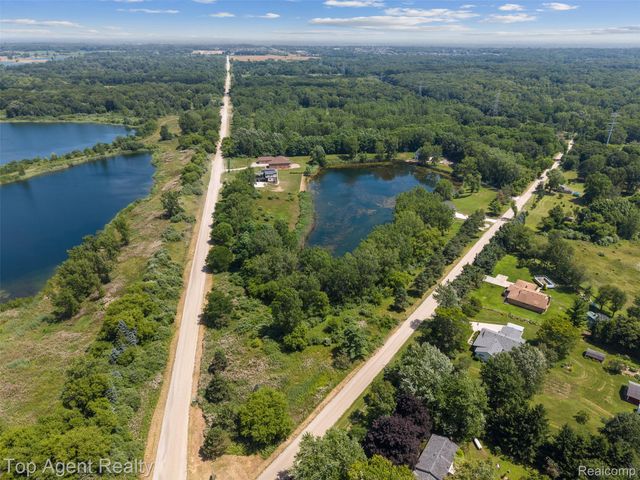 63888 Dequindre Road, Washington, MI 48095