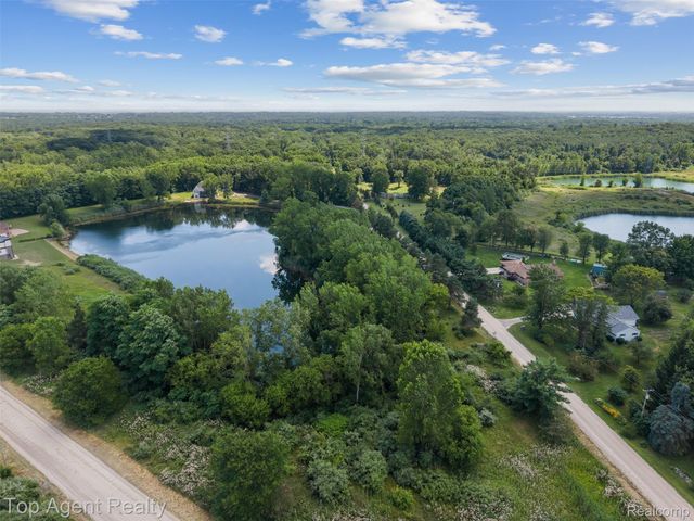 63888 Dequindre Road, Washington, MI 48095