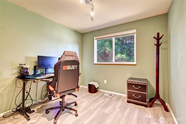 6410 65th Place NE, Marysville, WA 98270