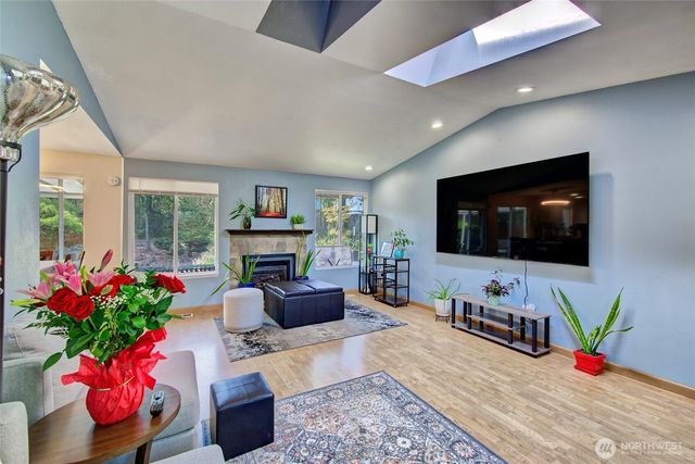 6410 65th Place NE, Marysville, WA 98270