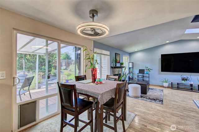 6410 65th Place NE, Marysville, WA 98270