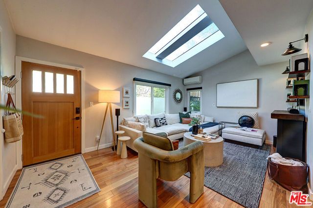 8326 Ridpath Drive, Los Angeles, CA 90046