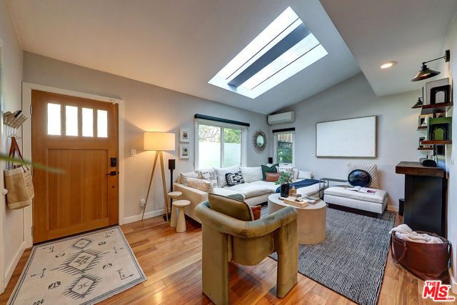 8326 Ridpath Drive, Los Angeles, CA 90046