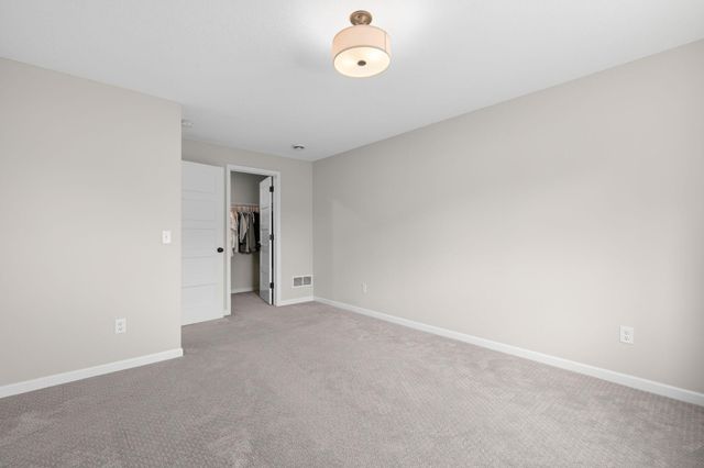 490 Elizabeth Way, Hudson, WI 54016