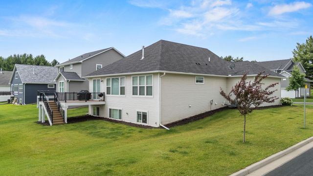 490 Elizabeth Way, Hudson, WI 54016