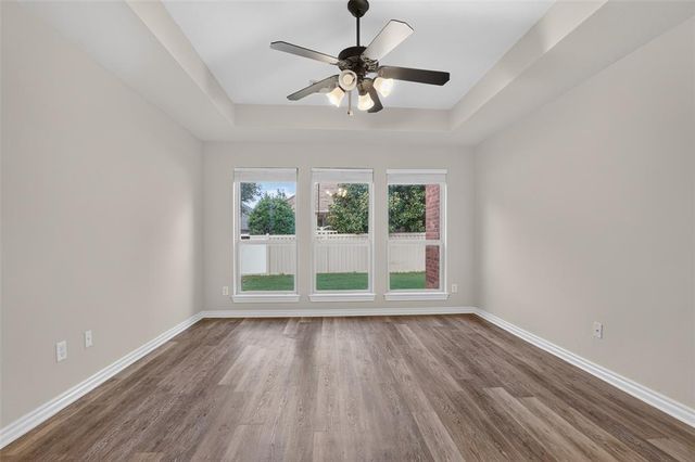 16700 Moorgate Lane, Edmond, OK 73012