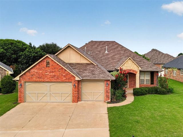 16700 Moorgate Lane, Edmond, OK 73012
