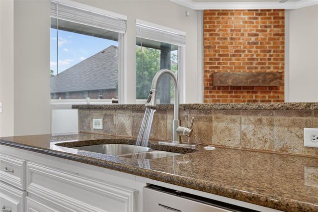 16700 Moorgate Lane, Edmond, OK 73012