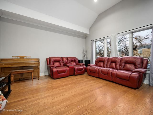 3740 N Pacific Avenue, Chicago, IL 60634