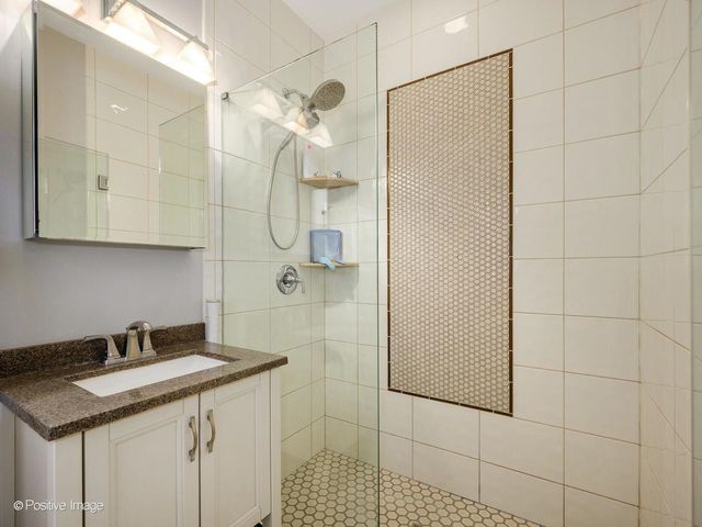 3740 N Pacific Avenue, Chicago, IL 60634
