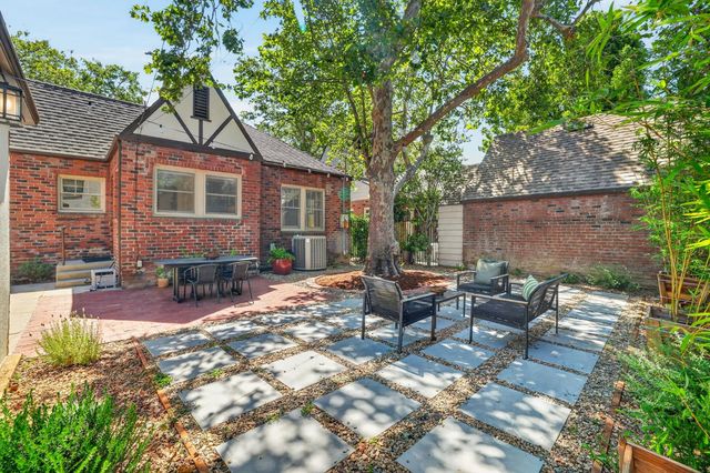 2942 Highland Ave, Sacramento, CA 95818