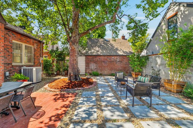 2942 Highland Ave, Sacramento, CA 95818