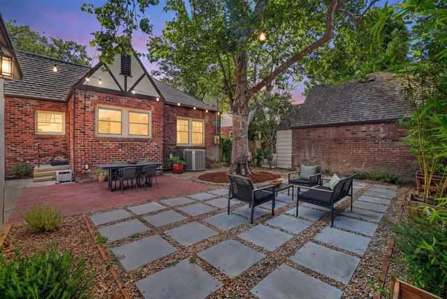 2942 Highland Ave, Sacramento, CA 95818