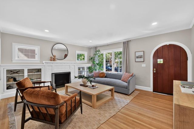 2942 Highland Ave, Sacramento, CA 95818