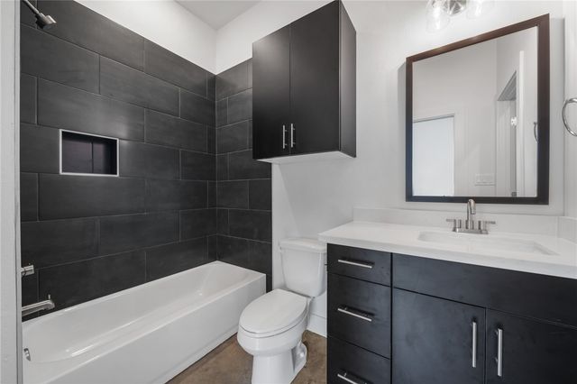 214 Lynn Drive 304, Bryan, TX 77801